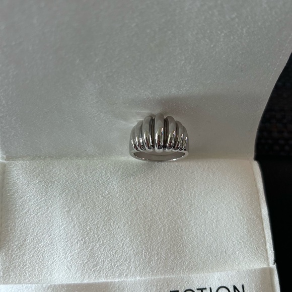 DRAE Silver Dome Ring Size 9 - Picture 3 of 5